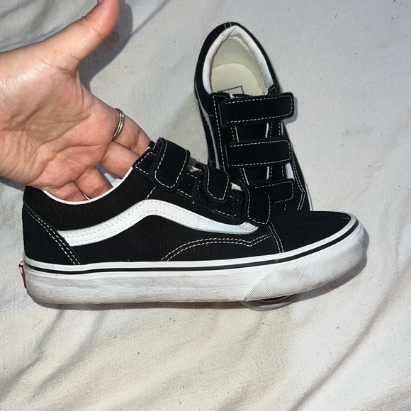 VANS - Picture 2 of 5